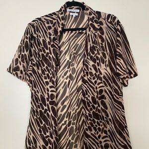 Mens button up print shirt sz L